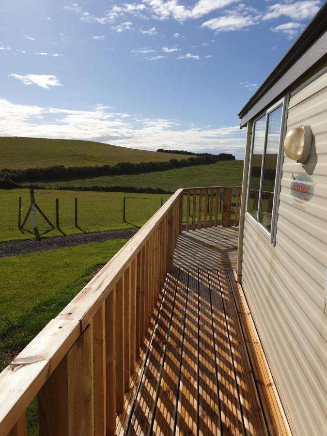 Captivating 2-Bed Static Caravan In Holyhead Llanfachraeth Exterior foto