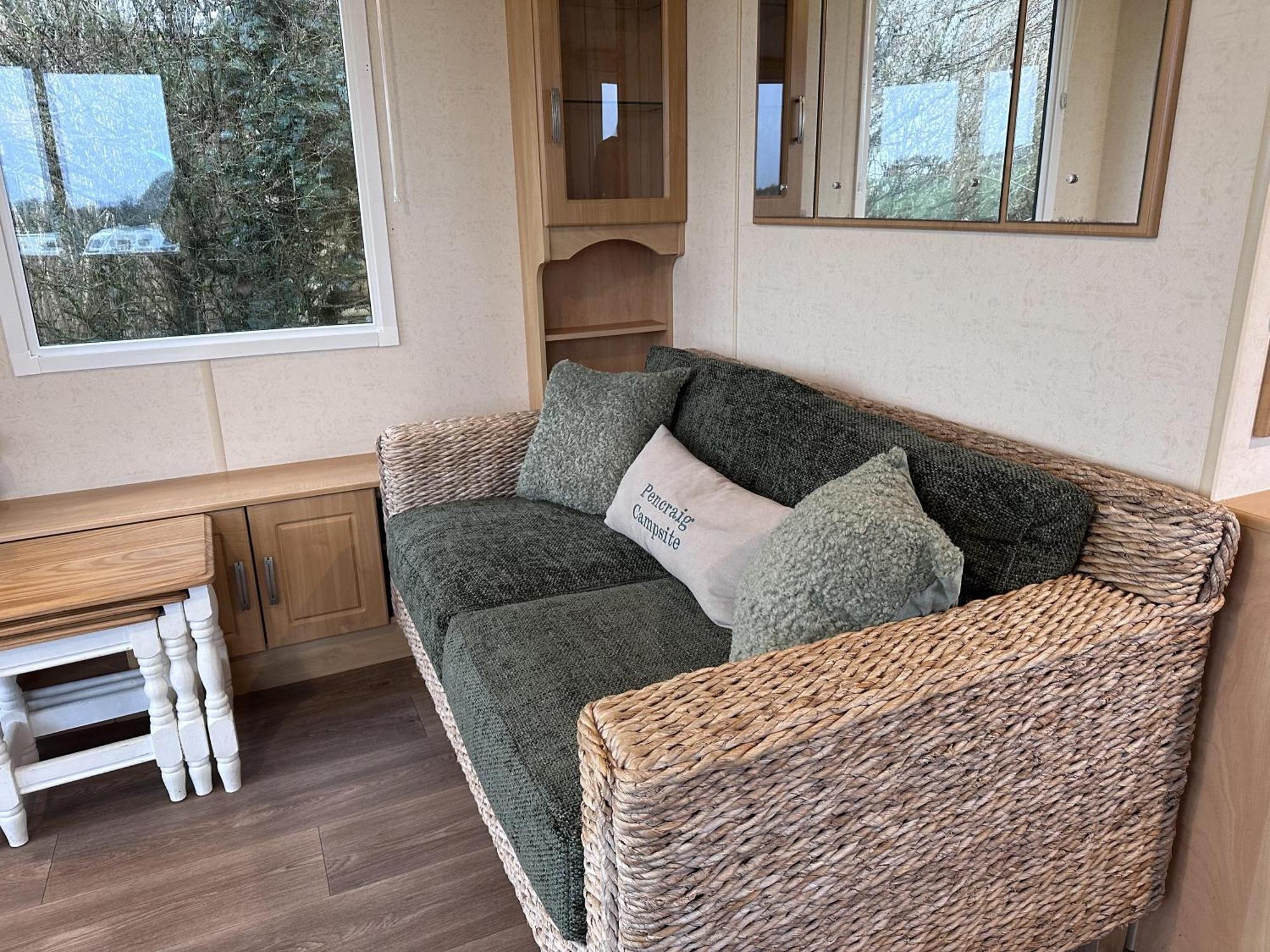 Captivating 2-Bed Static Caravan In Holyhead Llanfachraeth Exterior foto